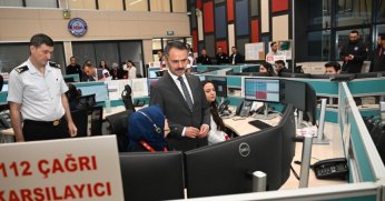 Kocaeli Valisi İlhami Aktaş, 112 Acil Çağrı Merkezi’ni Ziyaret Etti